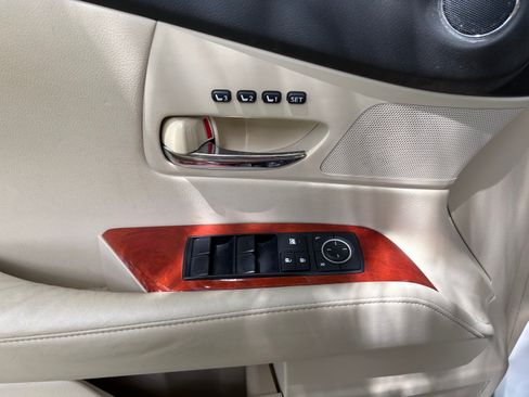 Used 2012 Lexus RX 350 FWD w/ Premium Pkg image 17