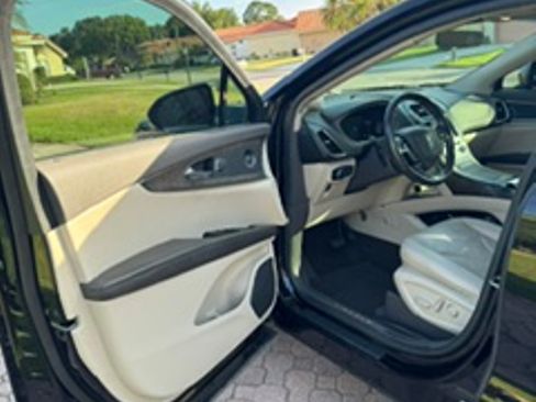 Used 2020 Lincoln Nautilus Reserve FWD image 11