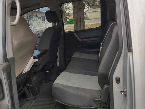 Used 2005 Nissan Titan SE image 5