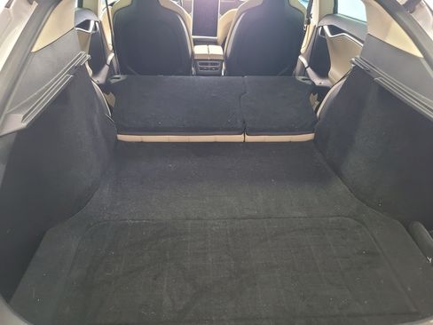 Used 2015 Tesla Model S 85D image 10