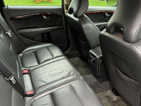 Used 2008 Volvo XC70 3.2 image 8