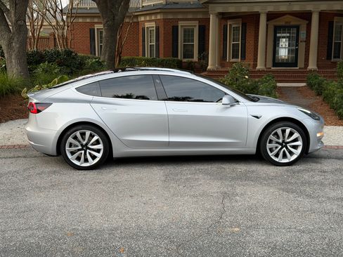 Used 2018 Tesla Model 3 Long Range image 5