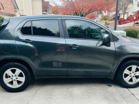Used 2020 Chevrolet Trax LS w/ Tint and Cruise Package image 6