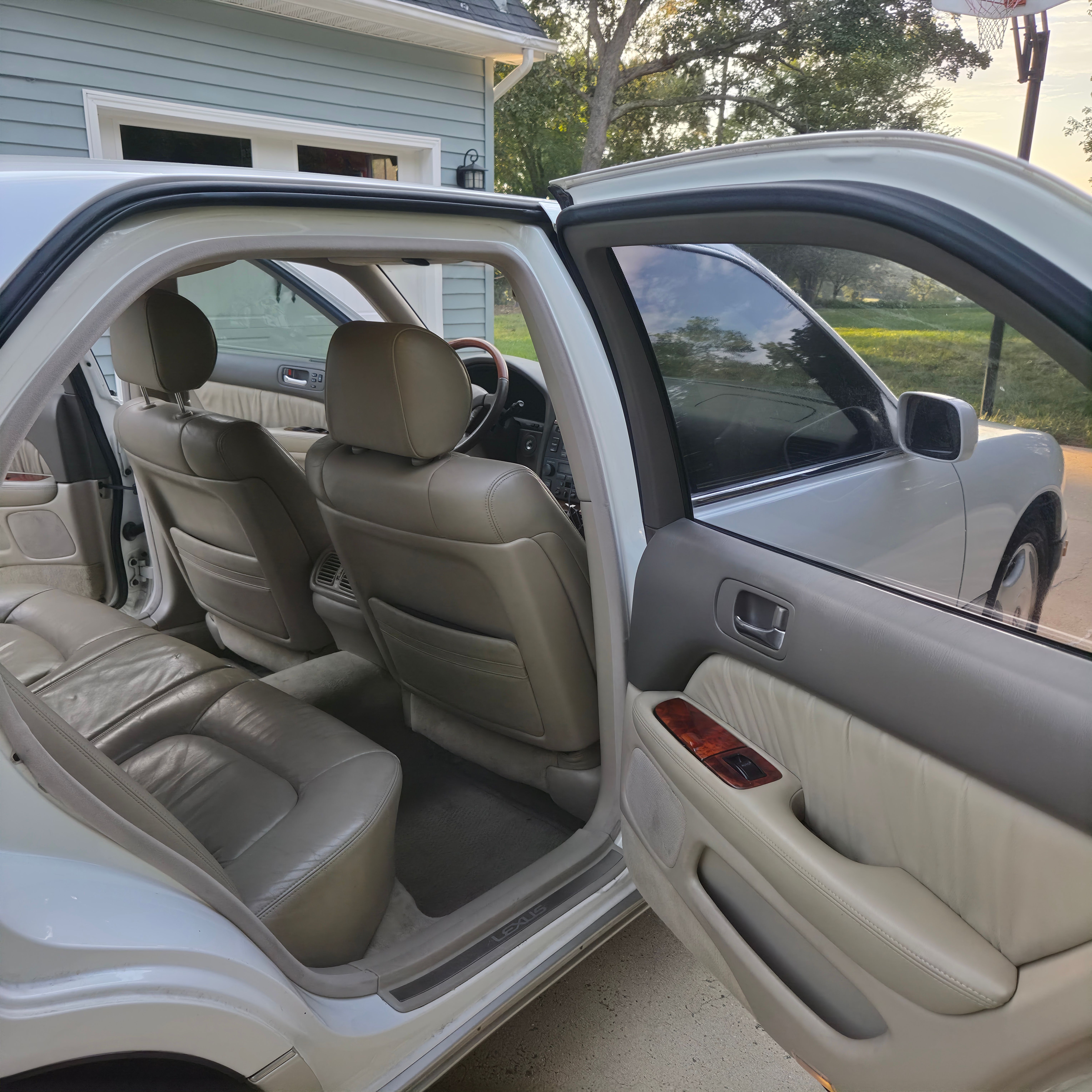 Used 1998 Lexus LS 400 RWD image 18