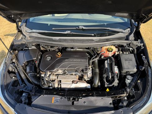Used 2017 Chevrolet Cruze LT image 27
