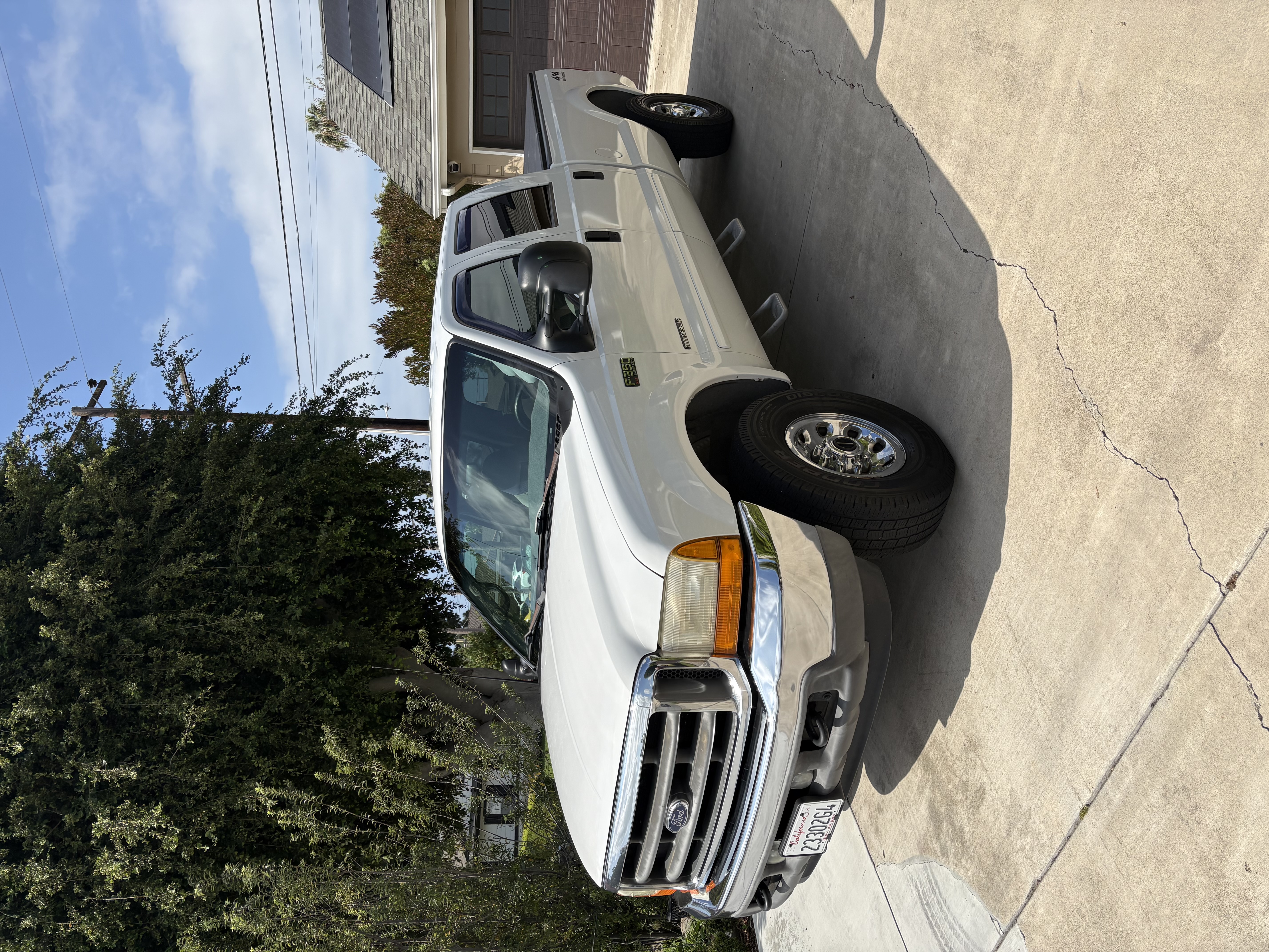 Used 2001 Ford F350 4x4 Crew Cab Super Duty image 1