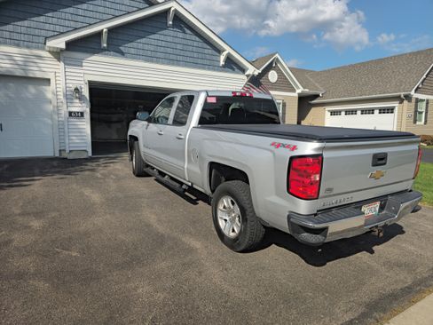 Used 2017 Chevrolet Silverado 1500 LT w/ All Star Edition image 4