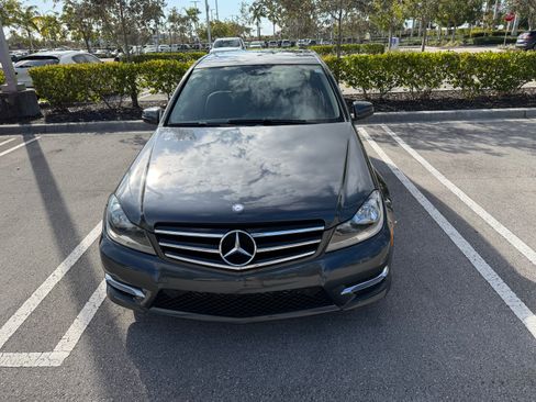 Used 2014 Mercedes-Benz C 250 Sedan image 2