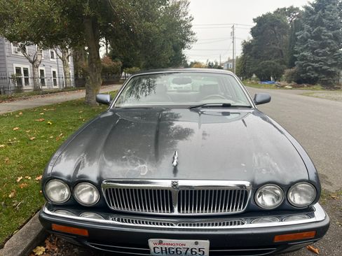Used 1995 Jaguar XJ6 image 6