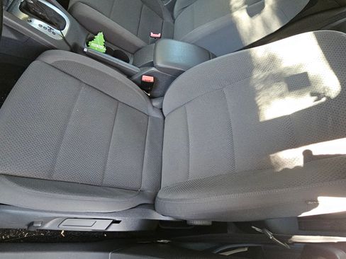 Used 2008 Volkswagen Rabbit S image 11