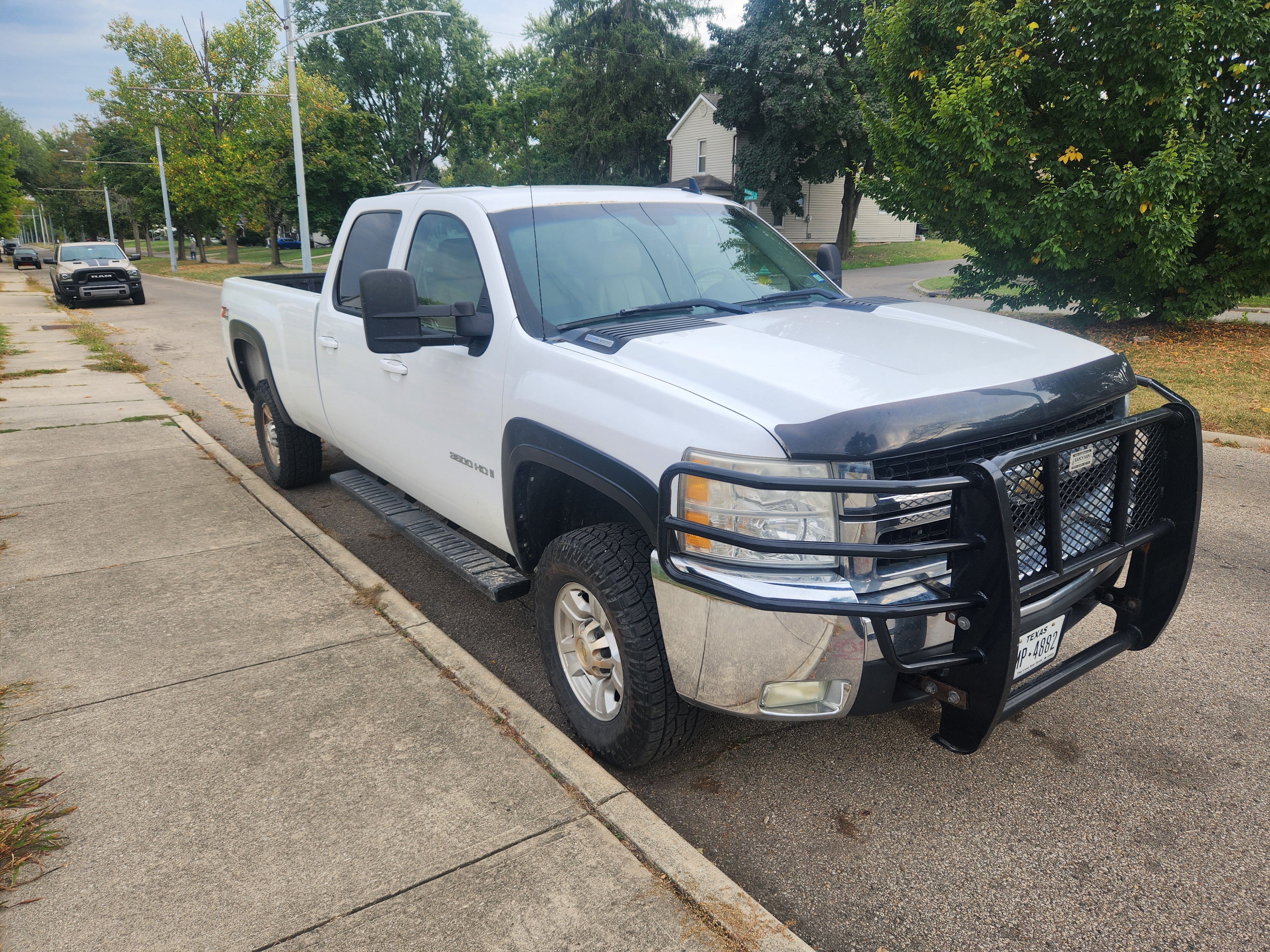 Used 2008 Chevrolet Silverado 3500 LTZ w/ Suspension Package, Off-Road AWD/4WD image 2