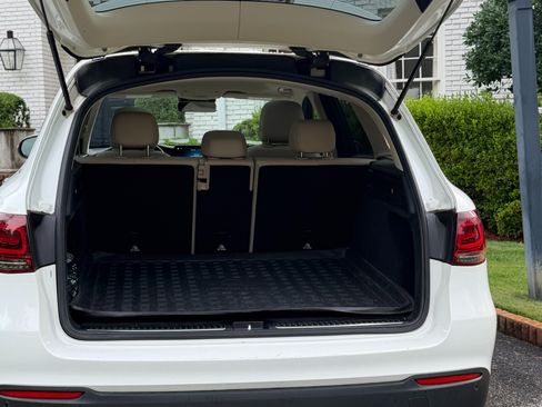 Used 2021 Mercedes-Benz GLC 300 image 10