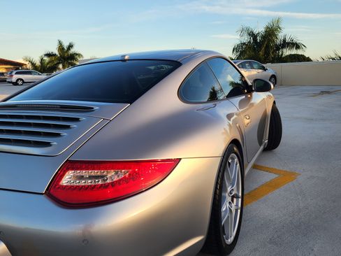 Used 2011 Porsche 911 Carrera S image 10