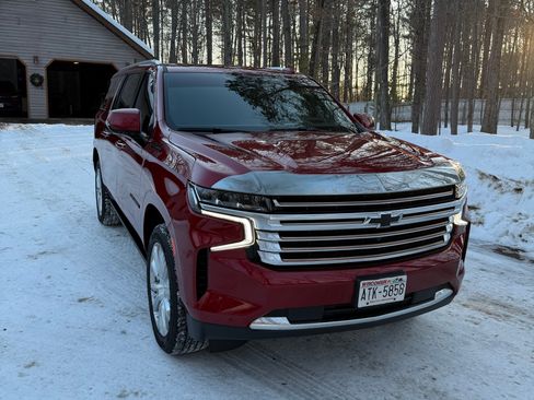 Used 2022 Chevrolet Suburban High Country image 4