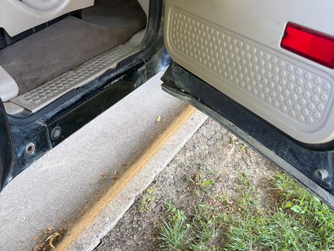 Used 2003 Ford F350 Lariat AWD/4WD image 16