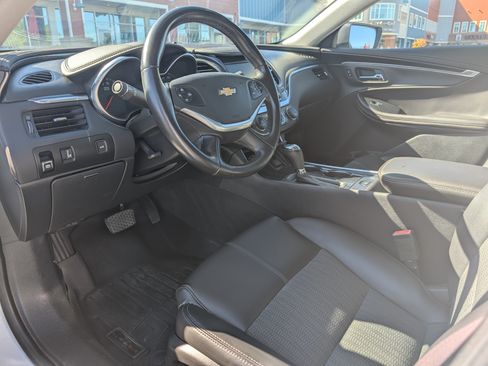 Used 2017 Chevrolet Impala LT image 12