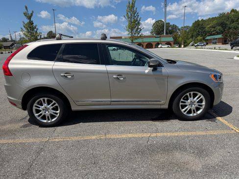 Used 2015 Volvo XC60 T5 Premier FWD image 6