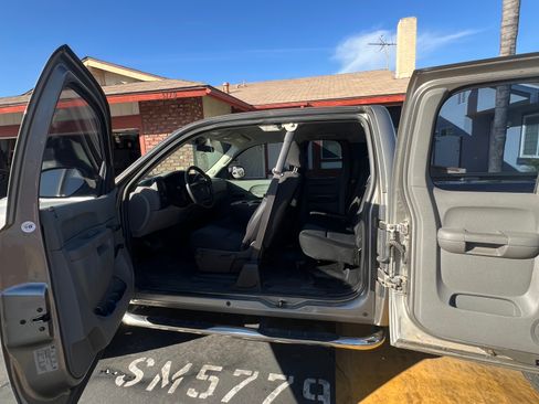 Used 2013 Chevrolet Silverado 1500 W/T image 11