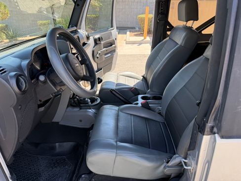 Used 2009 Jeep Wrangler X AWD/4WD image 12