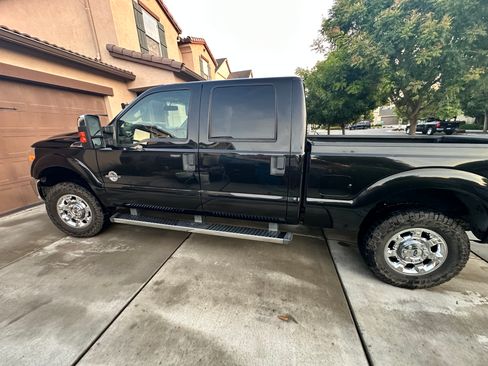 Used 2014 Ford F250 XLT w/ XLT Premium Package AWD/4WD image 22