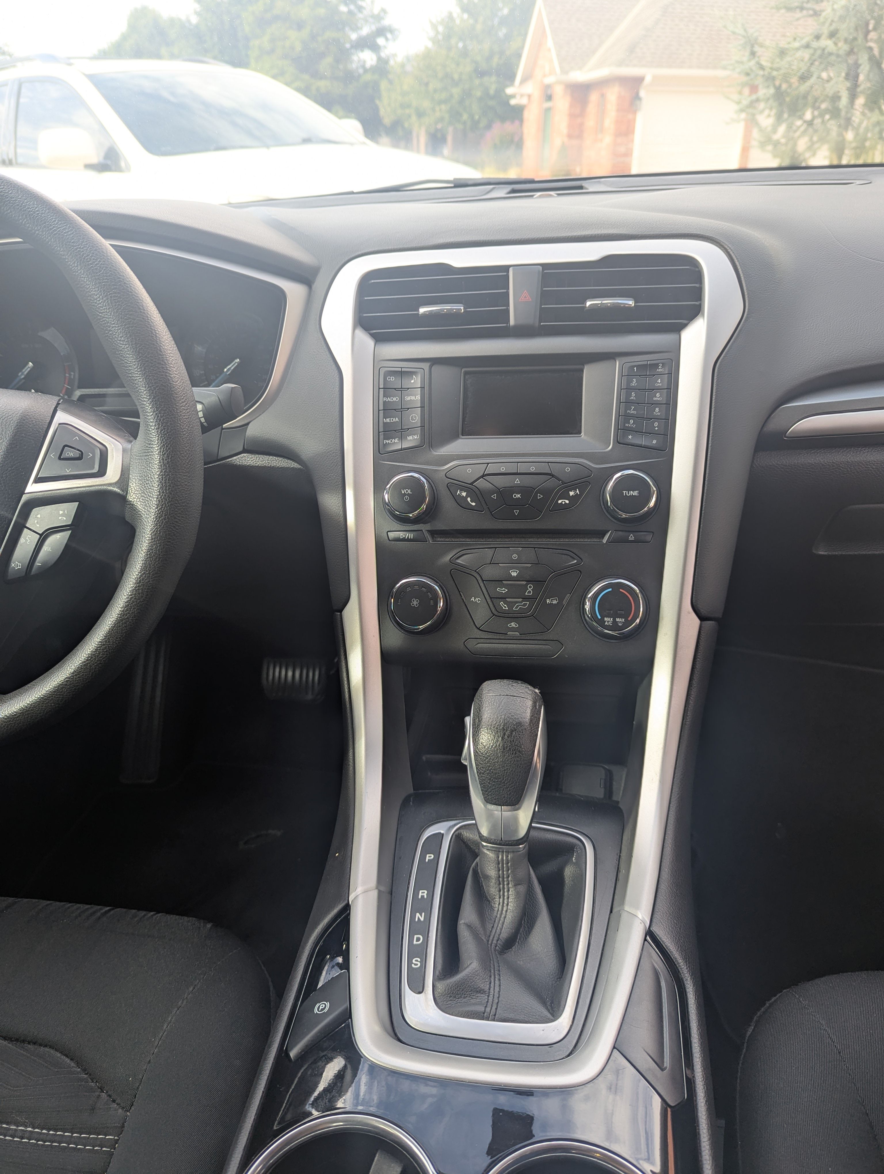 Used 2016 Ford Fusion SE FWD image 13