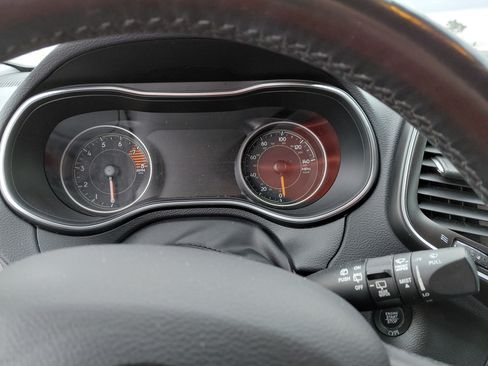 Used 2019 Jeep Cherokee Trailhawk w/ Cold Weather Group image 12