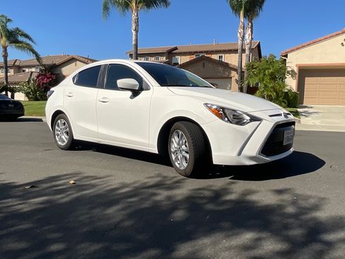 Used 2017 Toyota Yaris iA FWD image 10
