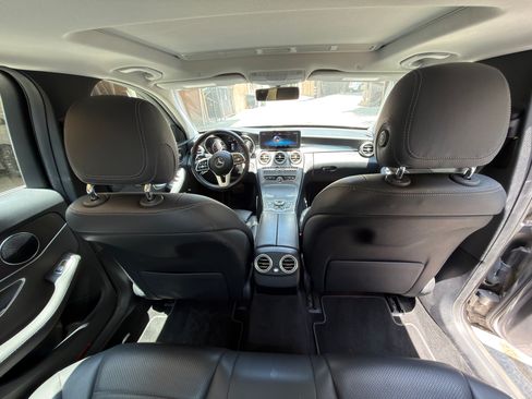 Used 2019 Mercedes-Benz C 300 Sedan image 24