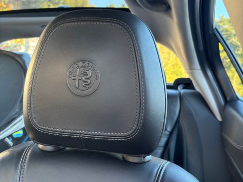 Used 2017 Alfa Romeo Giulia Ti w/ TI Lusso Light Wood Package image 8