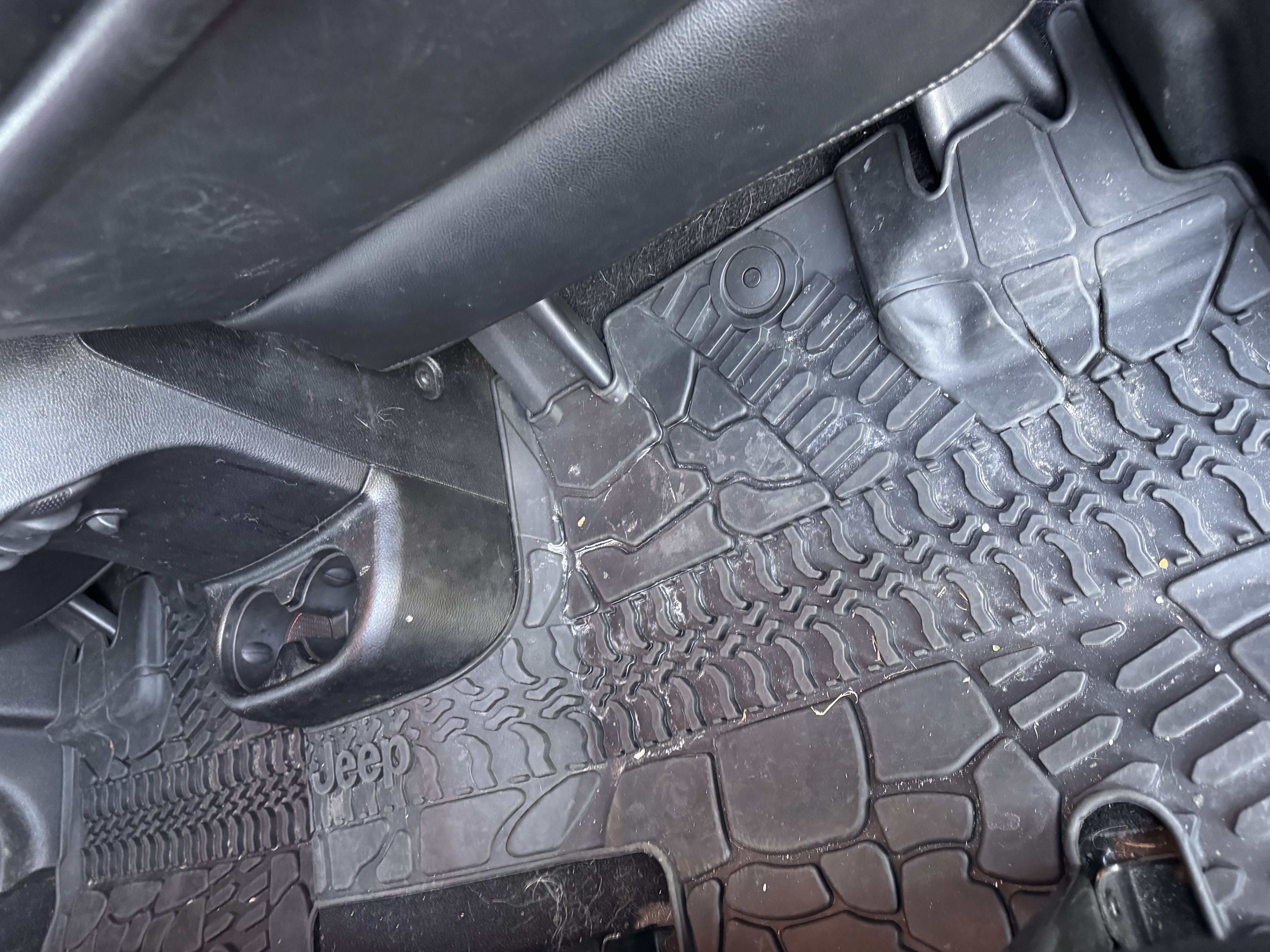 Used 2014 Jeep Wrangler Unlimited Rubicon AWD/4WD image 6