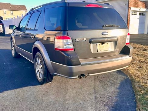 Used 2008 Ford Taurus X SEL image 8