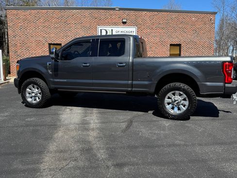Used 2017 Ford F350 Platinum w/ Platinum Ultimate Package image 6