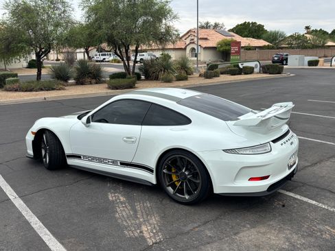 Used 2015 Porsche 911 GT3 image 4
