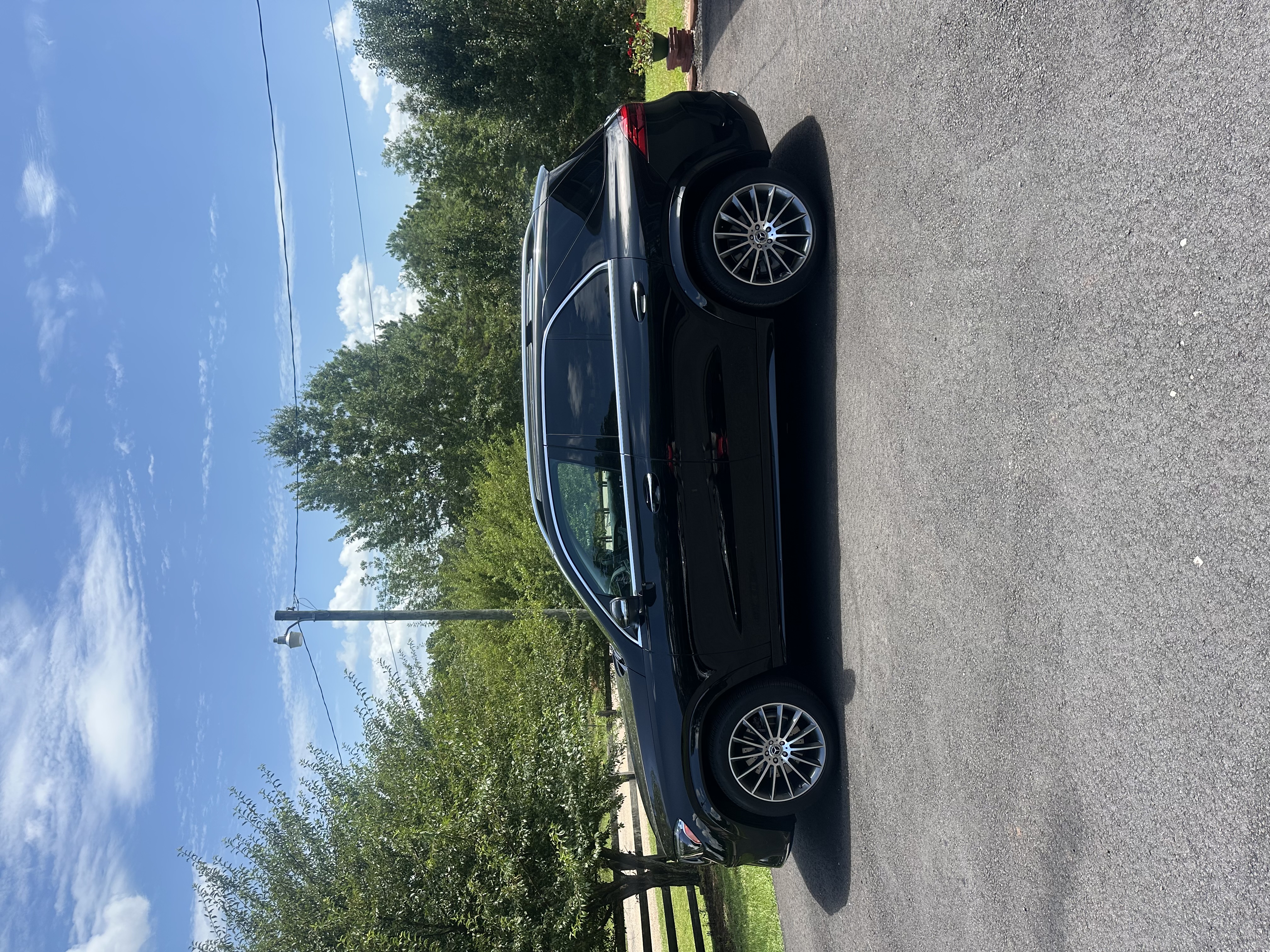 Used 2024 Mercedes-Benz GLE 450 4MATIC image 1