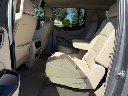 Used 2019 GMC Yukon XL Denali w/ Denali Ultimate Package image 8