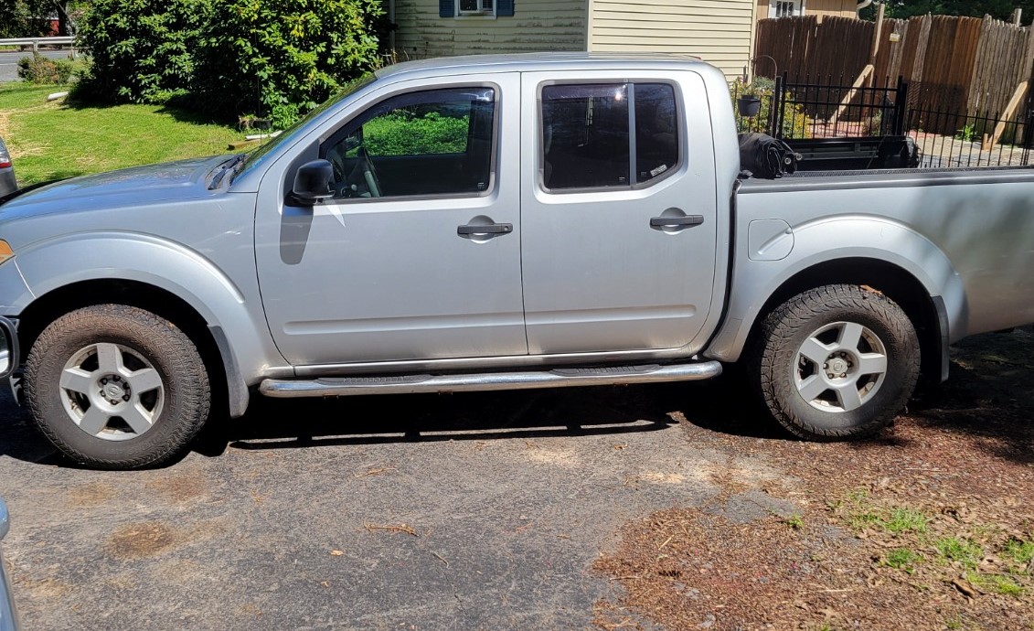 Used 2005 Nissan Frontier SE AWD/4WD image 13