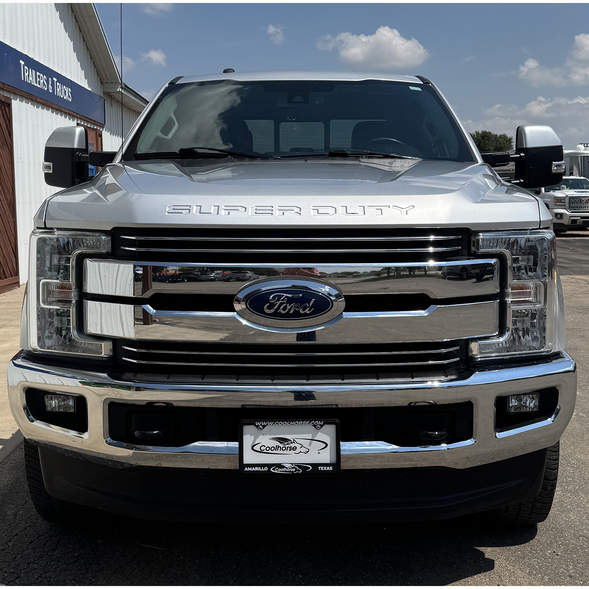 Used 2017 Ford F250 Lariat w/ Lariat Ultimate Package AWD/4WD image 2