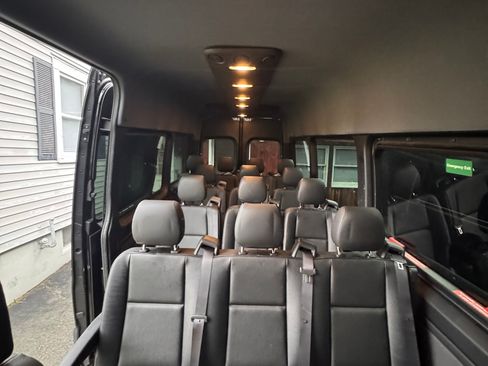 Used 2021 Mercedes-Benz Sprinter 2500 image 20