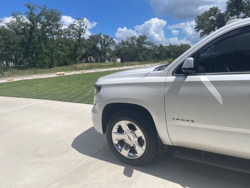 Used 2017 Chevrolet Tahoe LT AWD/4WD image 9