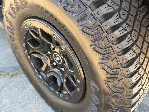 Used 2023 Ford Bronco Wildtrak AWD/4WD image 9