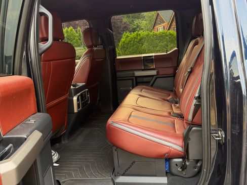 Used 2022 Ford F350 Platinum AWD/4WD image 7