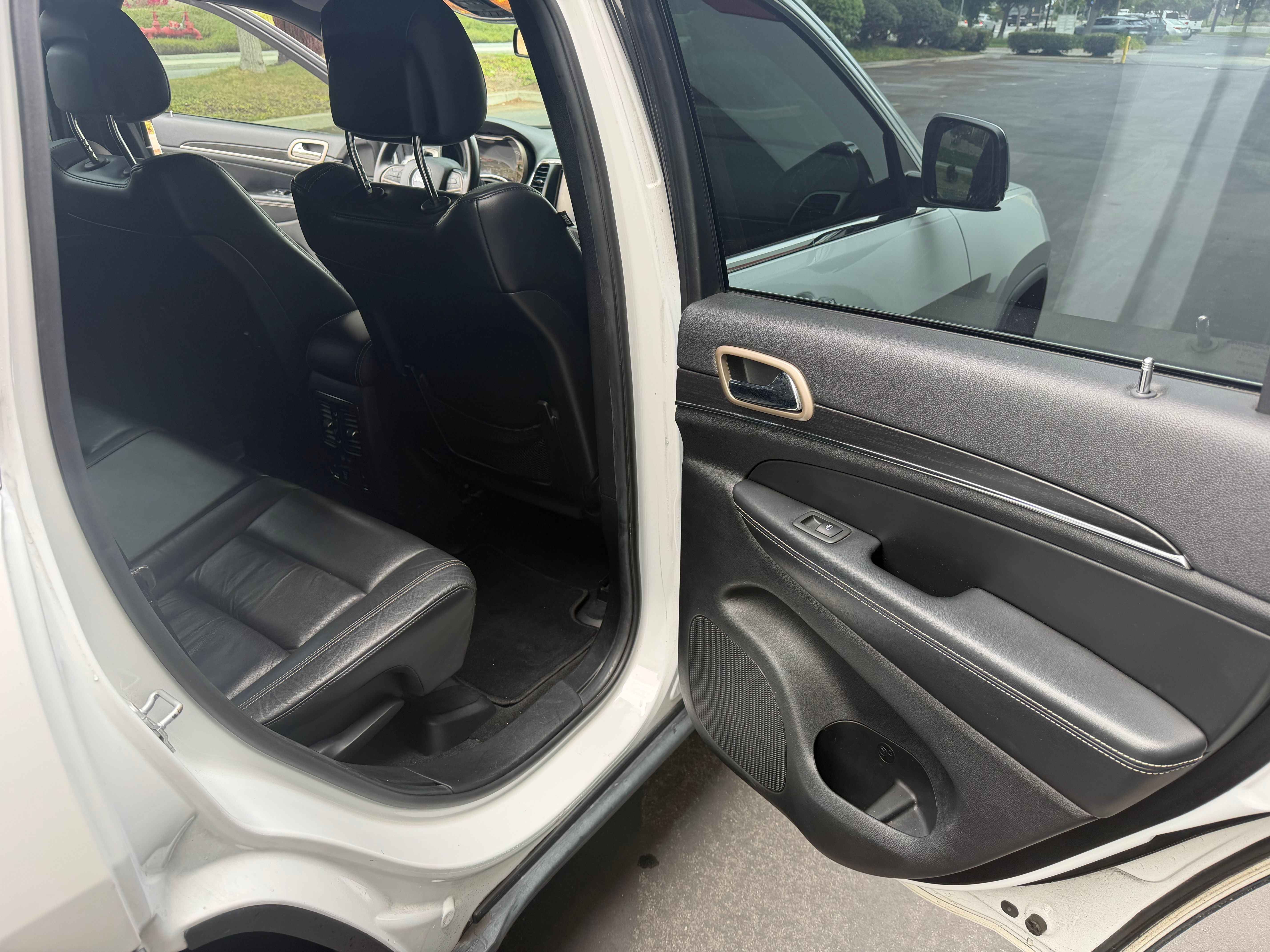 Used 2014 Jeep Grand Cherokee Limited w/ Trailer Tow Group IV RWD image 19