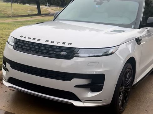 Used 2024 Land Rover Range Rover Sport Dynamic SE AWD/4WD image 1