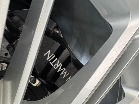 Used 2014 Aston Martin DB9 Coupe image 19