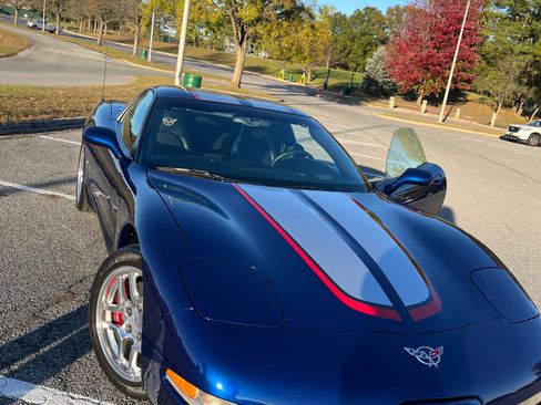 Used 2004 Chevrolet Corvette Z06 w/ Z06 Preferred Equipment Group RWD image 25