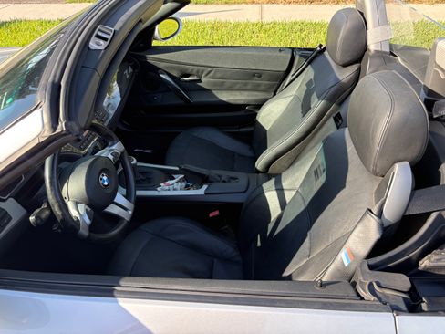 Used 2005 BMW Z4 3.0i RWD image 10