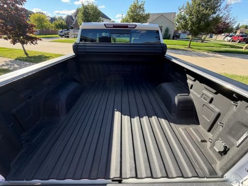 Used 2021 GMC Sierra 1500 SLT w/ SLT Premium Plus Package AWD/4WD image 6