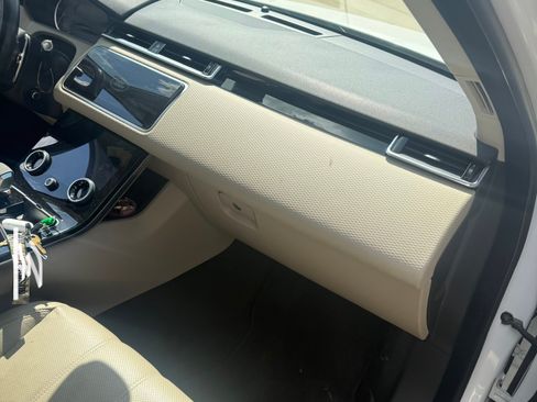 Used 2021 Land Rover Range Rover Velar S image 11