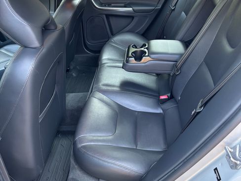 Used 2015 Volvo S60 T5 Premier image 12