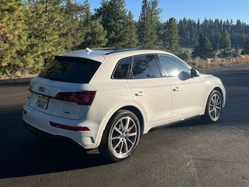 Used 2024 Audi Q5 e Premium Plus w/ Premium Plus Package AWD/4WD image 5